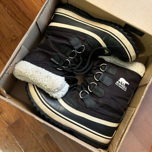 Sorel Women's Carnival Waterproof Winter Boot - Picture 4 of 5